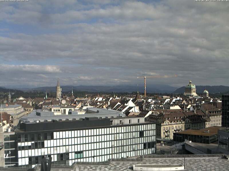 Aktuelles Bild der Webcam auf das Dach dem ExWi-Gebäude Richtung Süd